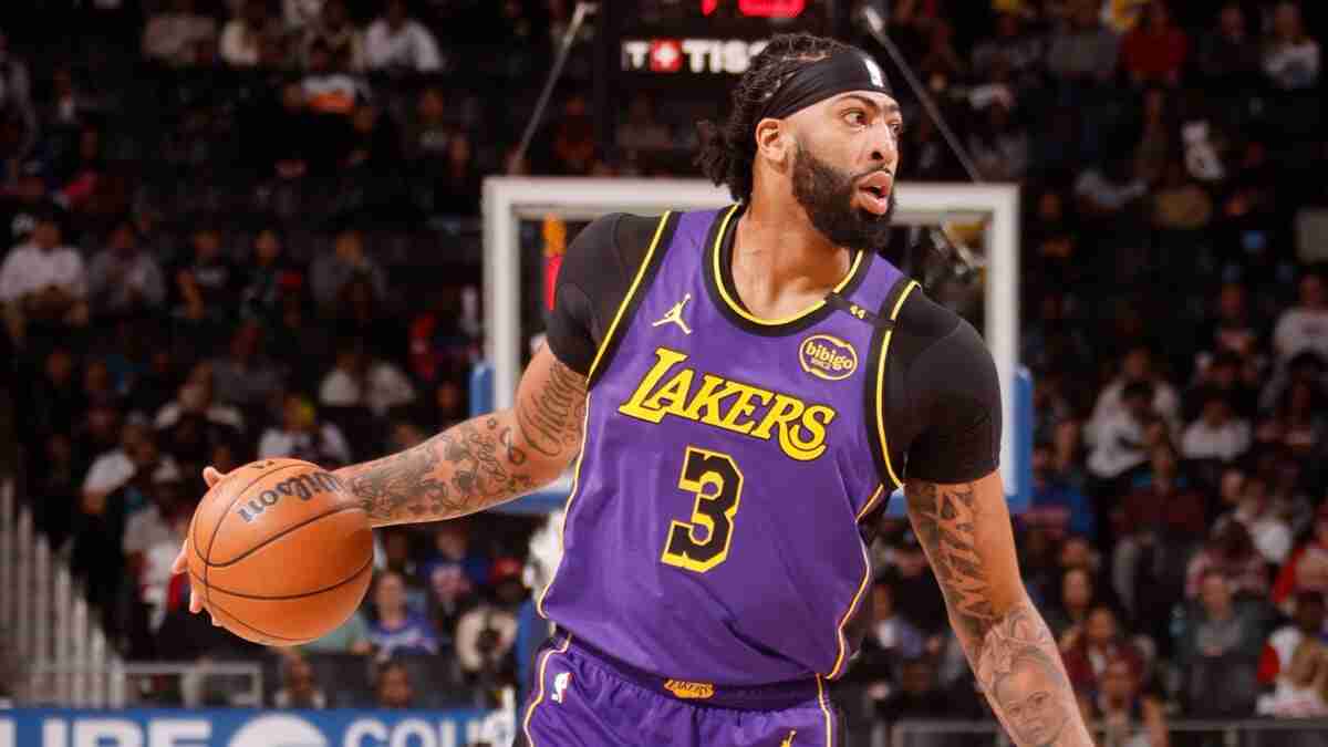 Despite injury setback, Davis expects more from his Lakers team for the season