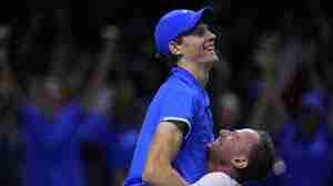 Jannik Sinner inspires Italy to Davis Cup victory to keep up historic double hopes